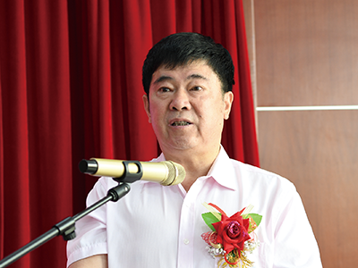 專委會第四屆主任、白山市喜豐塑料（集團）股份有限公司懂事長曹志強