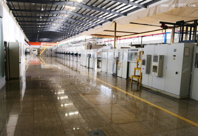 可根據(jù)客戶(hù)個(gè)性化需求，定制開(kāi)發(fā)各種材質(zhì)的功能性薄膜產(chǎn)品，為每一位客戶(hù)實(shí)現(xiàn)企業(yè)利潤(rùn)最大化。